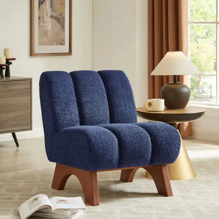 Arton Accent Chair Arton Accent Chair with a sturdy rubberwood frame, high-quality fabric upholstery, and plush foam padding, ideal for modern and premium homes in Pakistan and UAE.