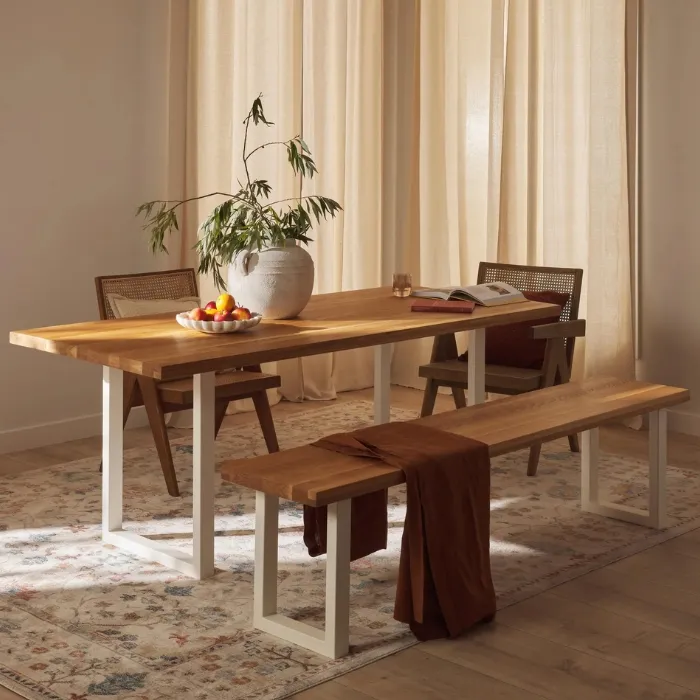 Urban Edge Dining Table details Urban-Edge-Dining-Table-details.webp